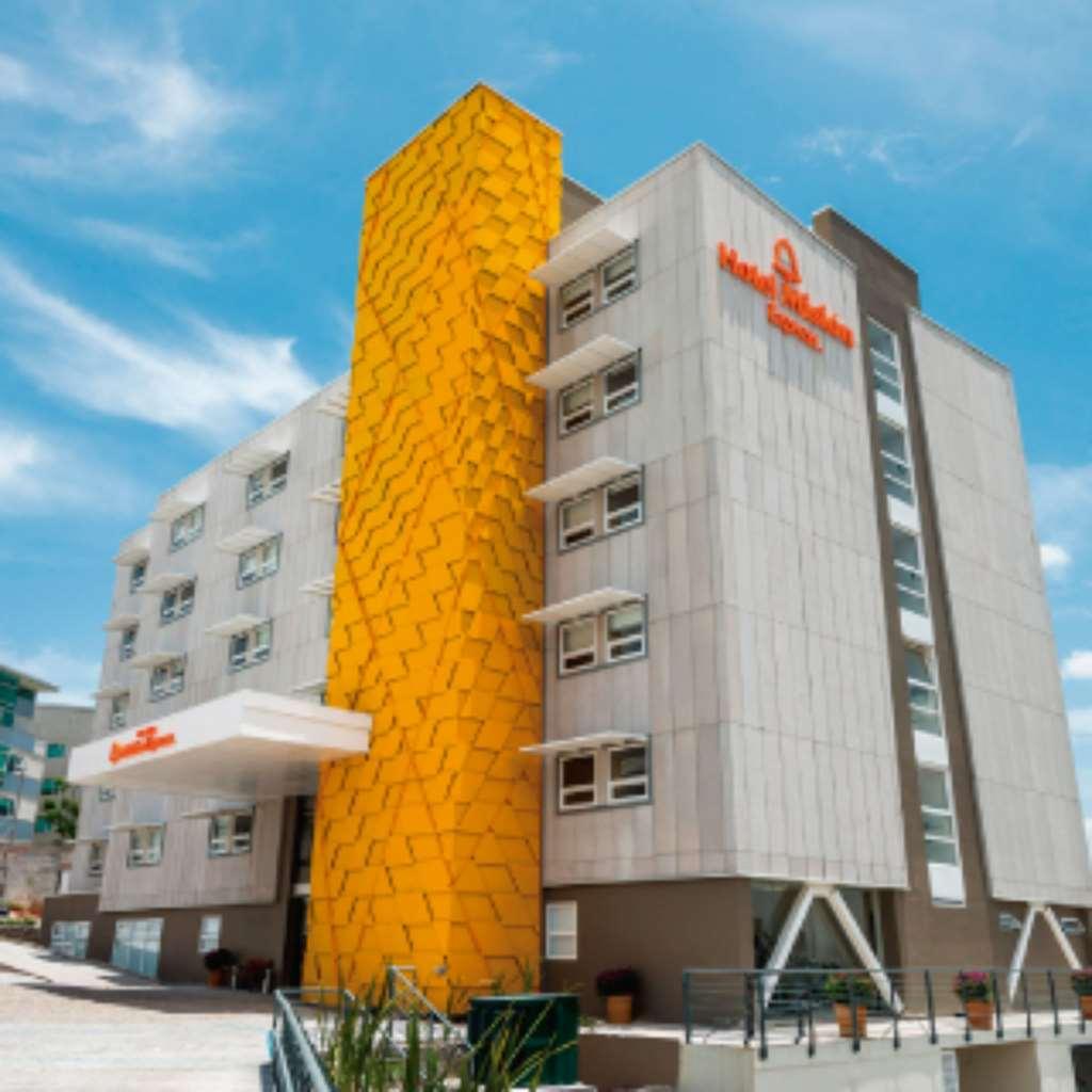 Mision Express Queretaro Hotel Exterior photo